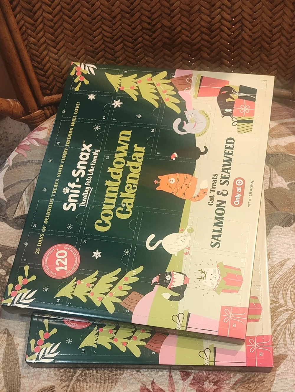 PETS: CAT FEEDER CALENDAR (2)